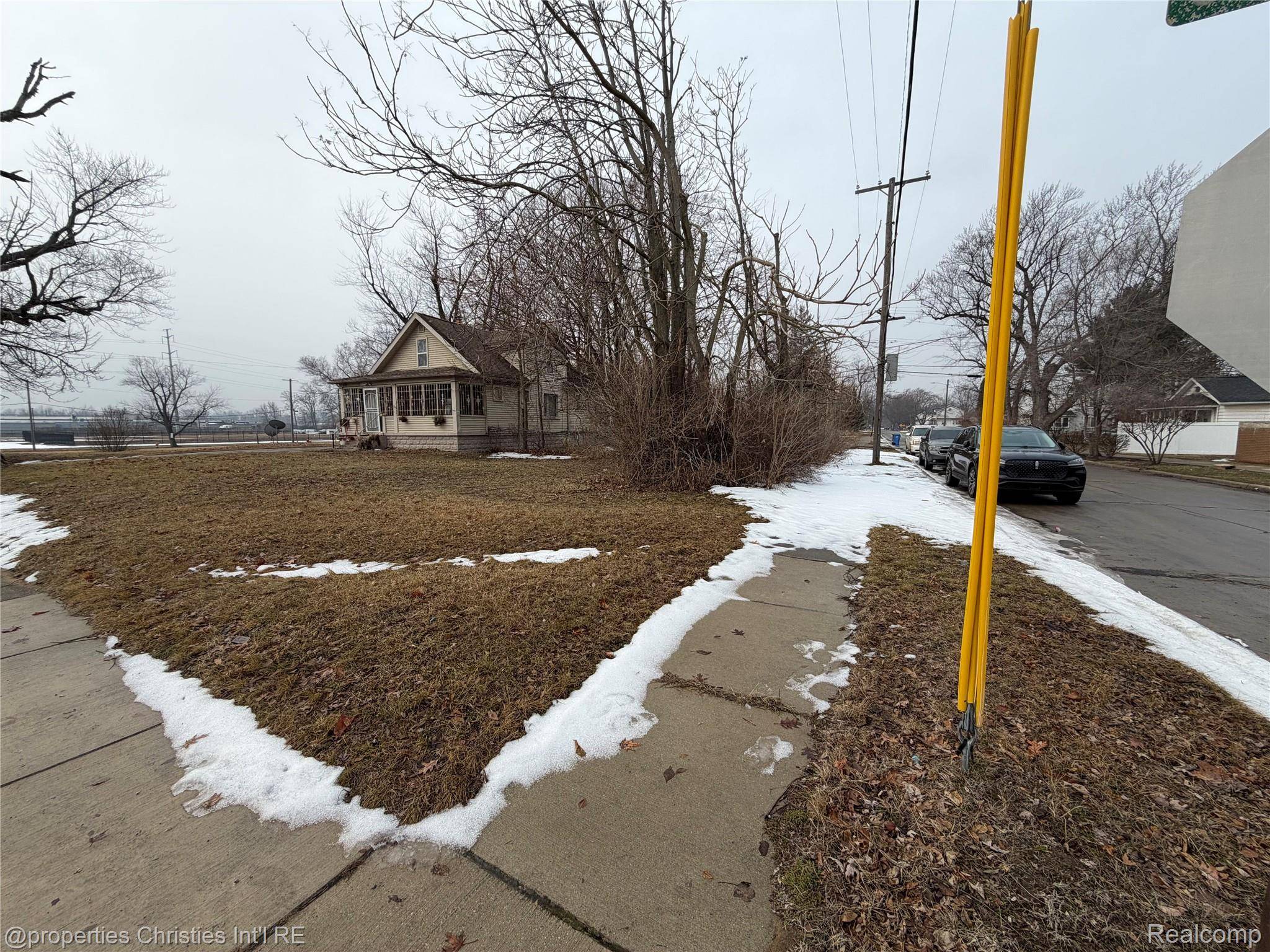 0 John Daly, Inkster, MI 48141