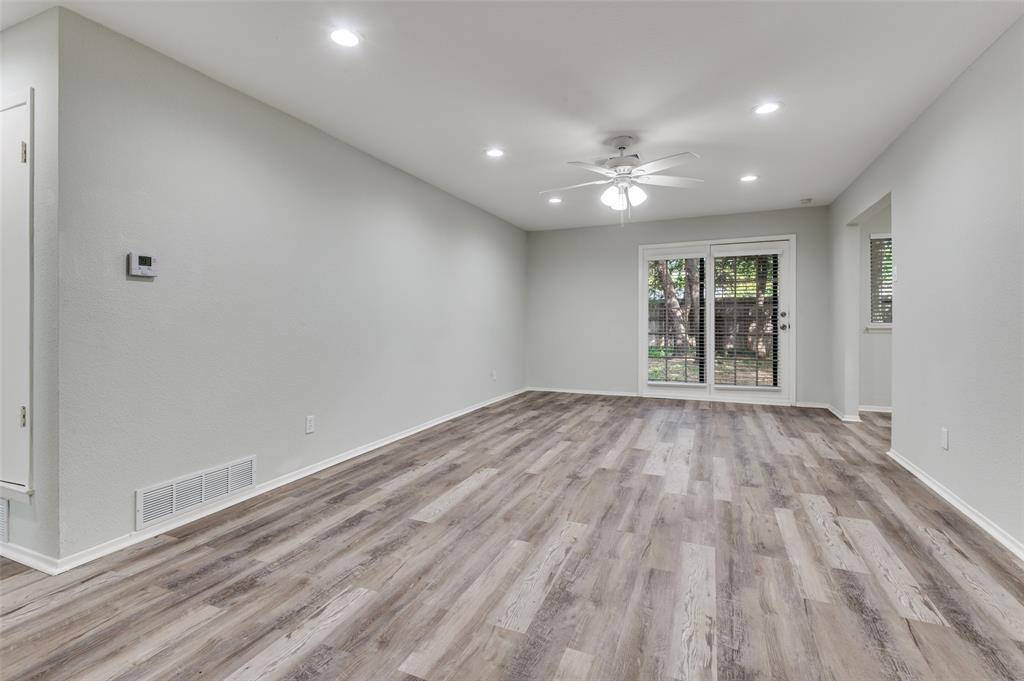 1902 Glenwick Lane, Irving, TX 75060