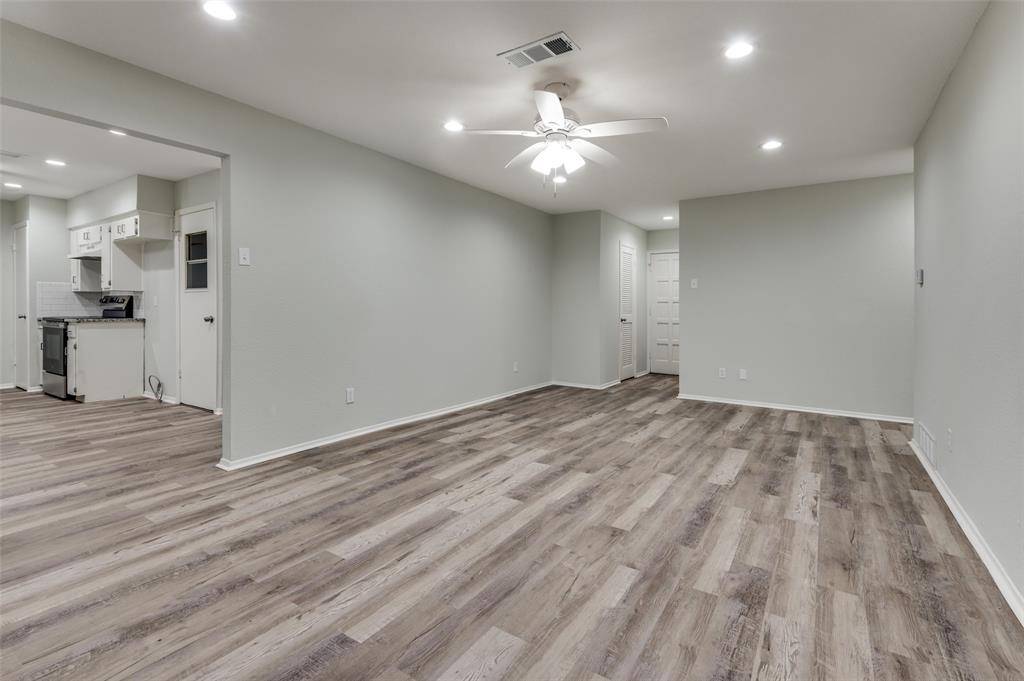 1902 Glenwick Lane, Irving, TX 75060