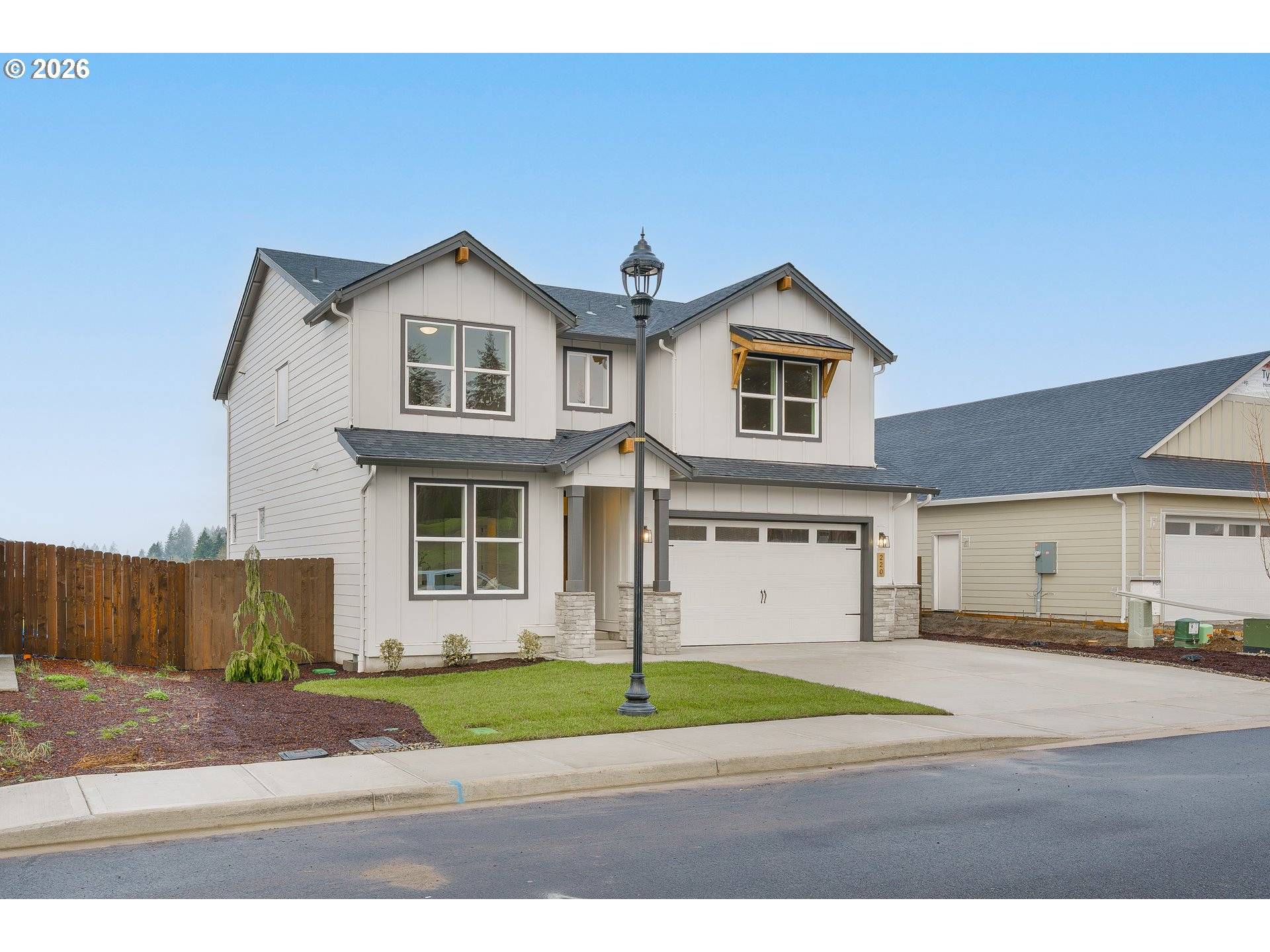 220 E 24TH AVE, La Center, WA 98629