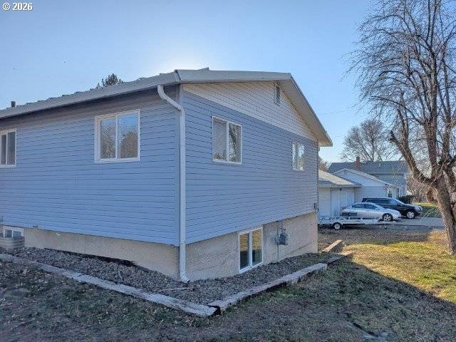 1380 DETROIT ST, Elgin, OR 97827