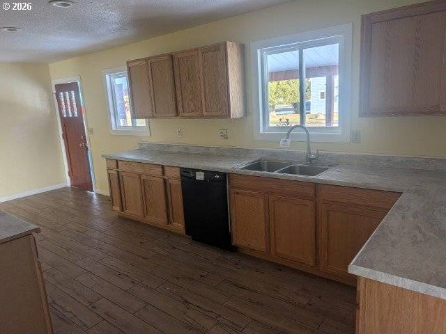 1380 DETROIT ST, Elgin, OR 97827