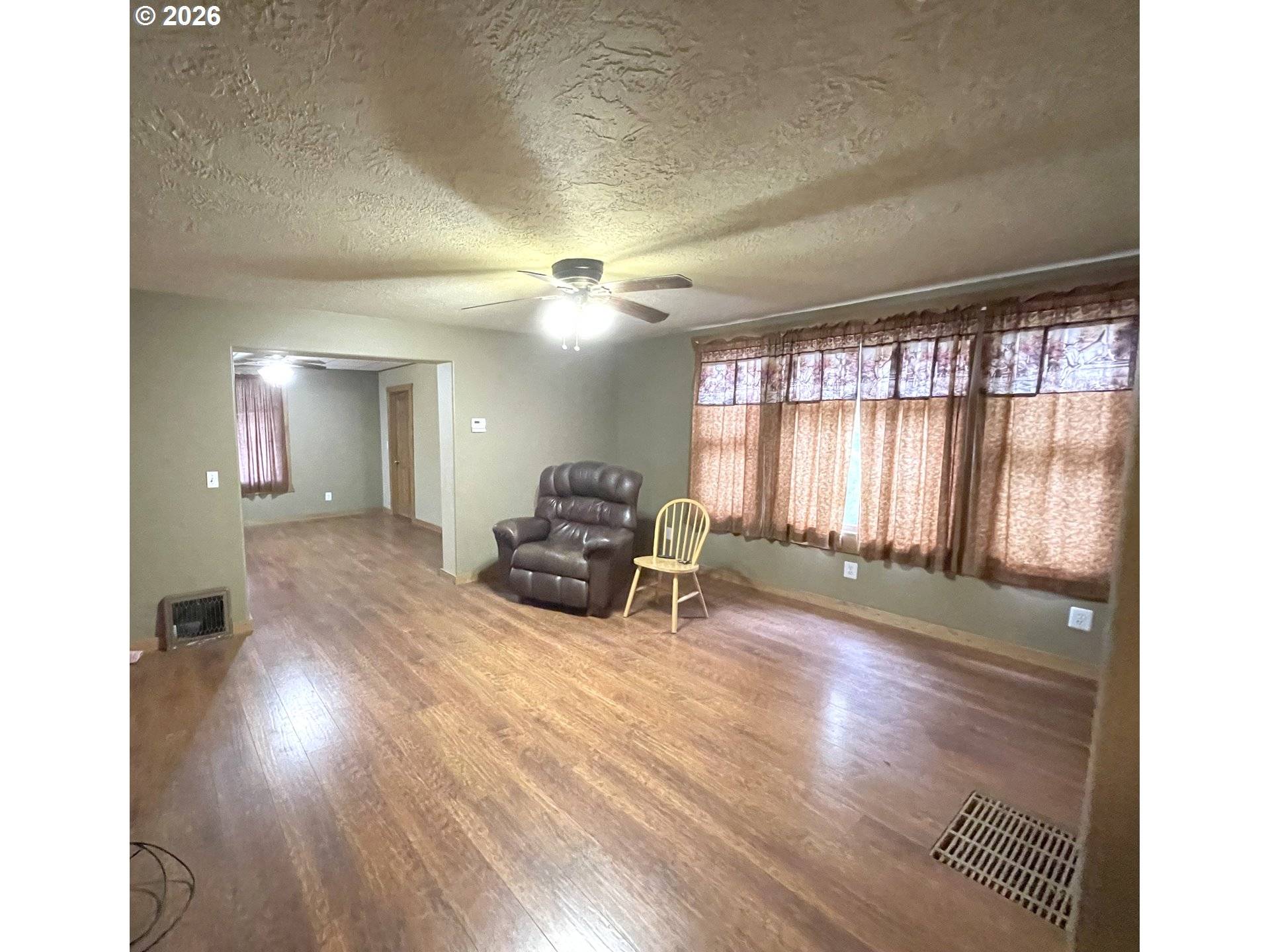 260 W CENTER ST, Heppner, OR 97836