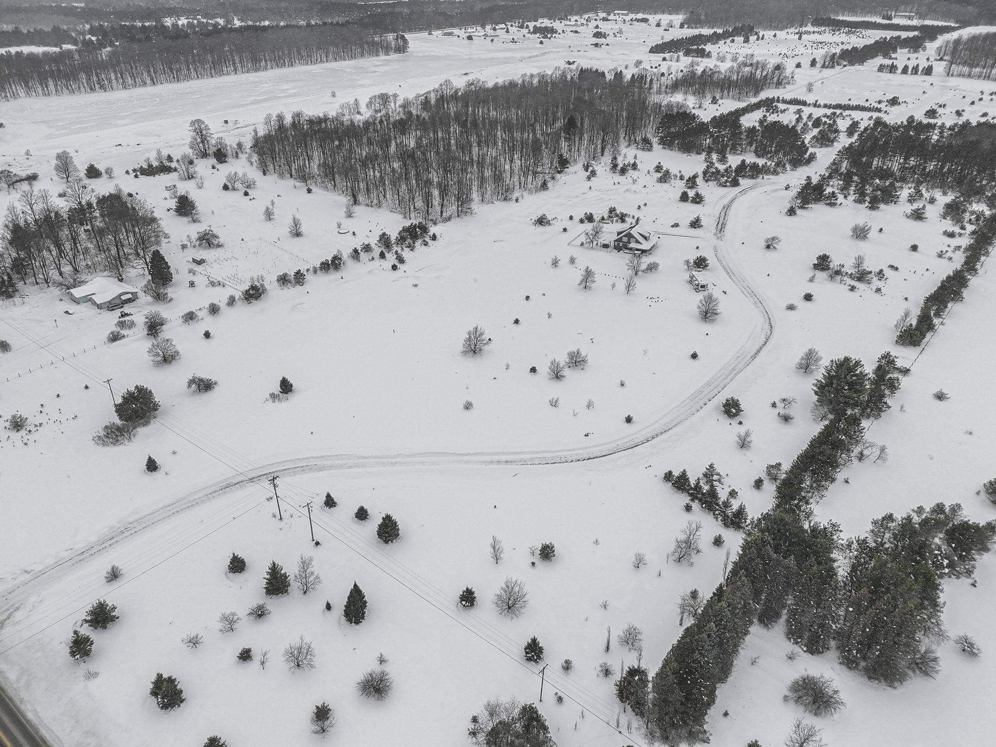 000 Misty LN, Almira Twp, MI 49650