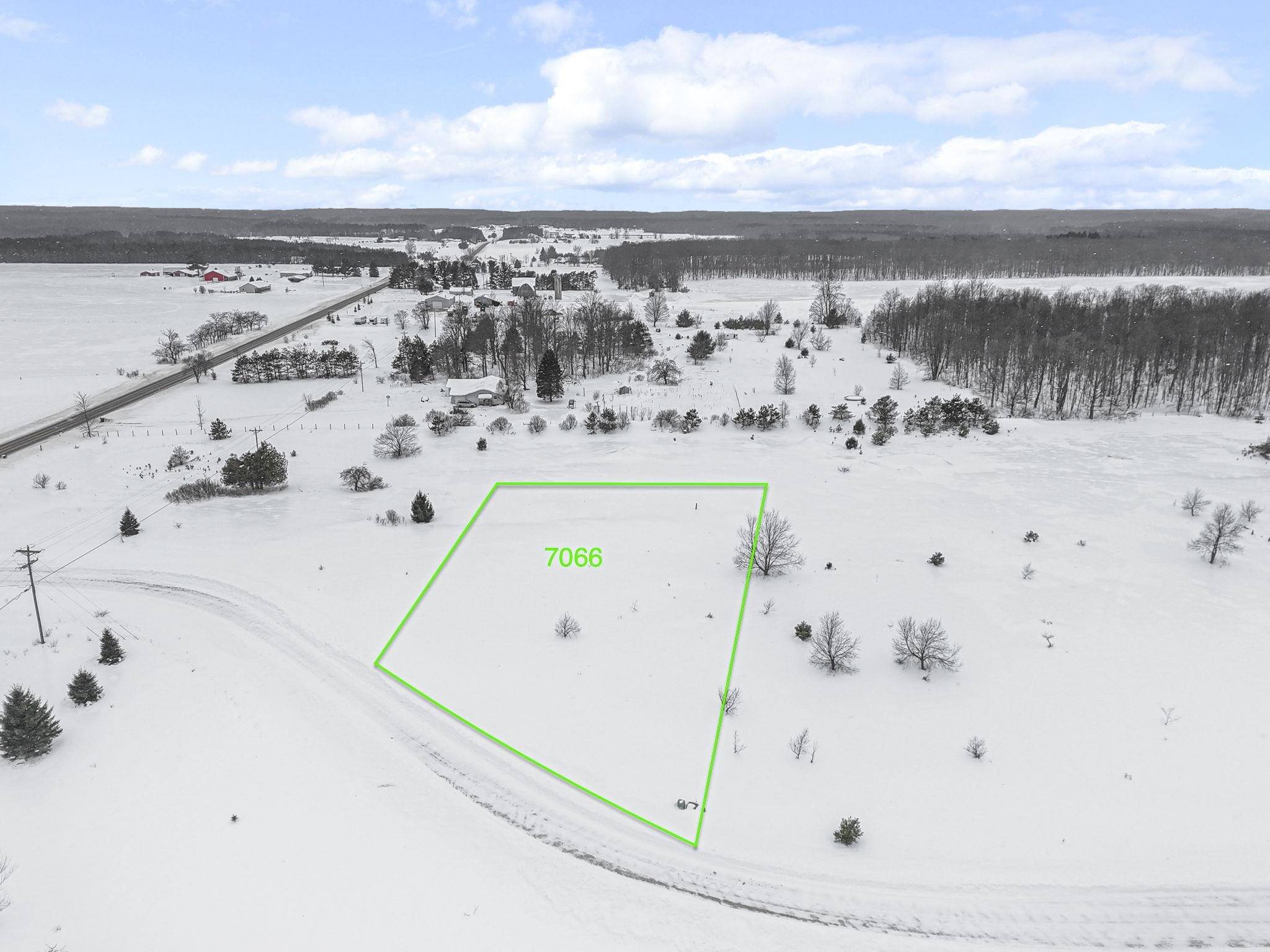 7066 Misty LN, Almira Twp, MI 49650