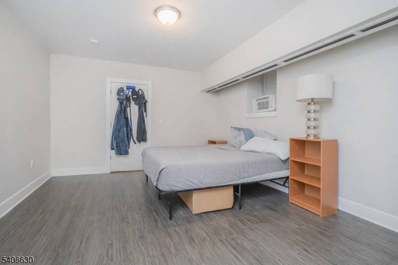 803 Avenue A, Bayonne City, NJ 07002