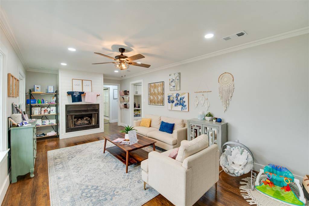 105 N 6th Street, Midlothian, TX 76065