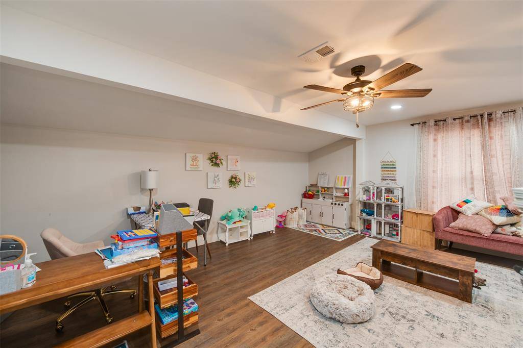 105 N 6th Street, Midlothian, TX 76065