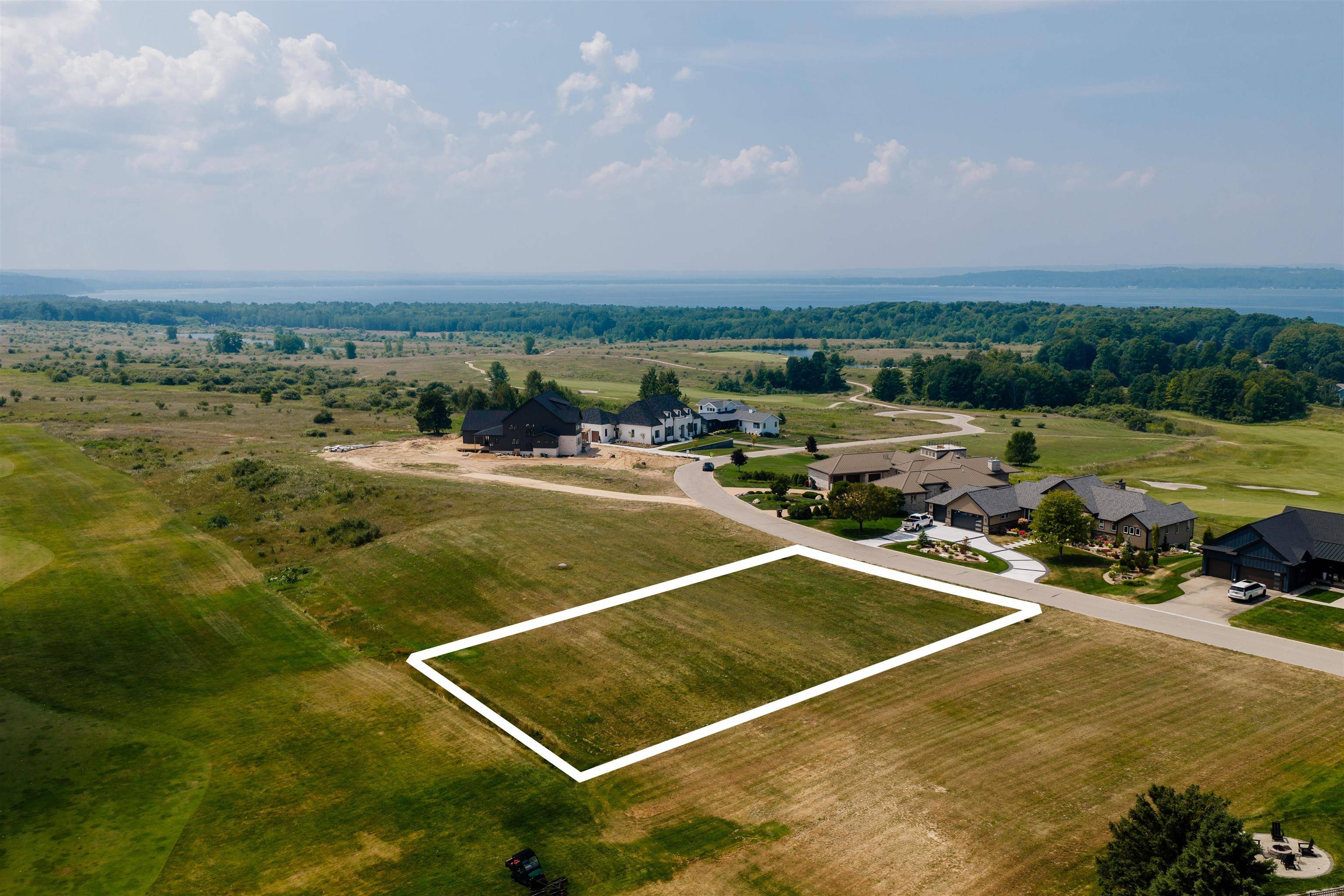 4182 Dornoch CT, Acme Twp, MI 49690