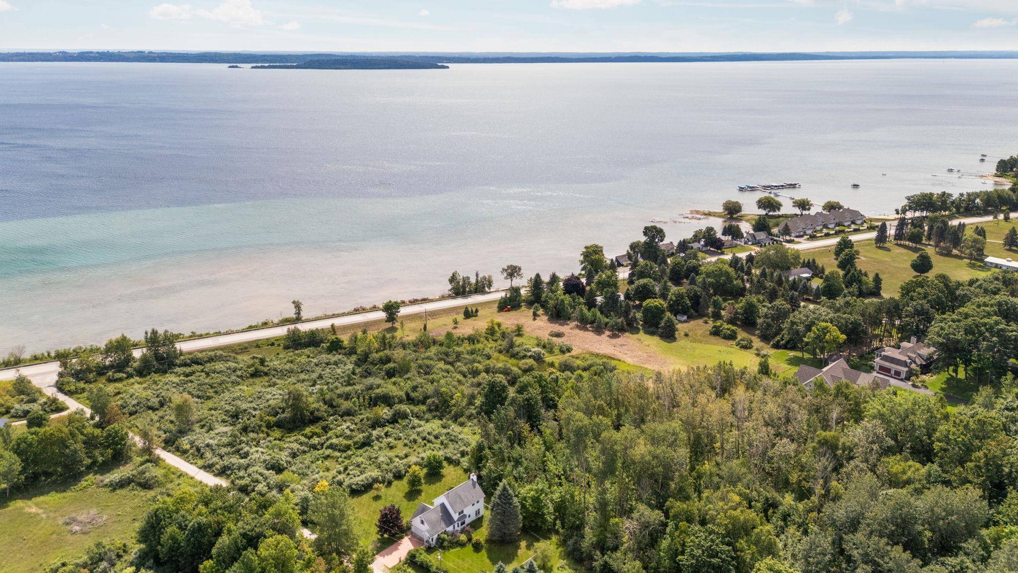 5368 S West Bay SHR, Bingham Twp, MI 49682