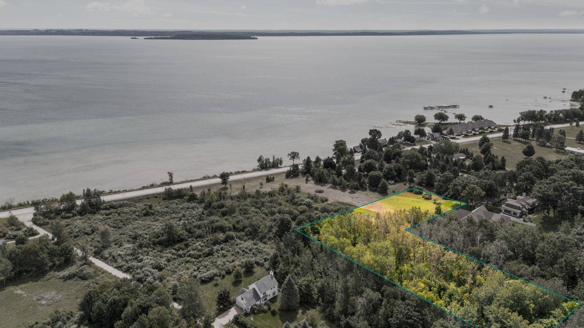 5368 S West Bay SHR, Bingham Twp, MI 49682