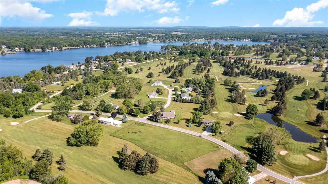 1017 Birdie DR, Broomfield Twp, MI 48893