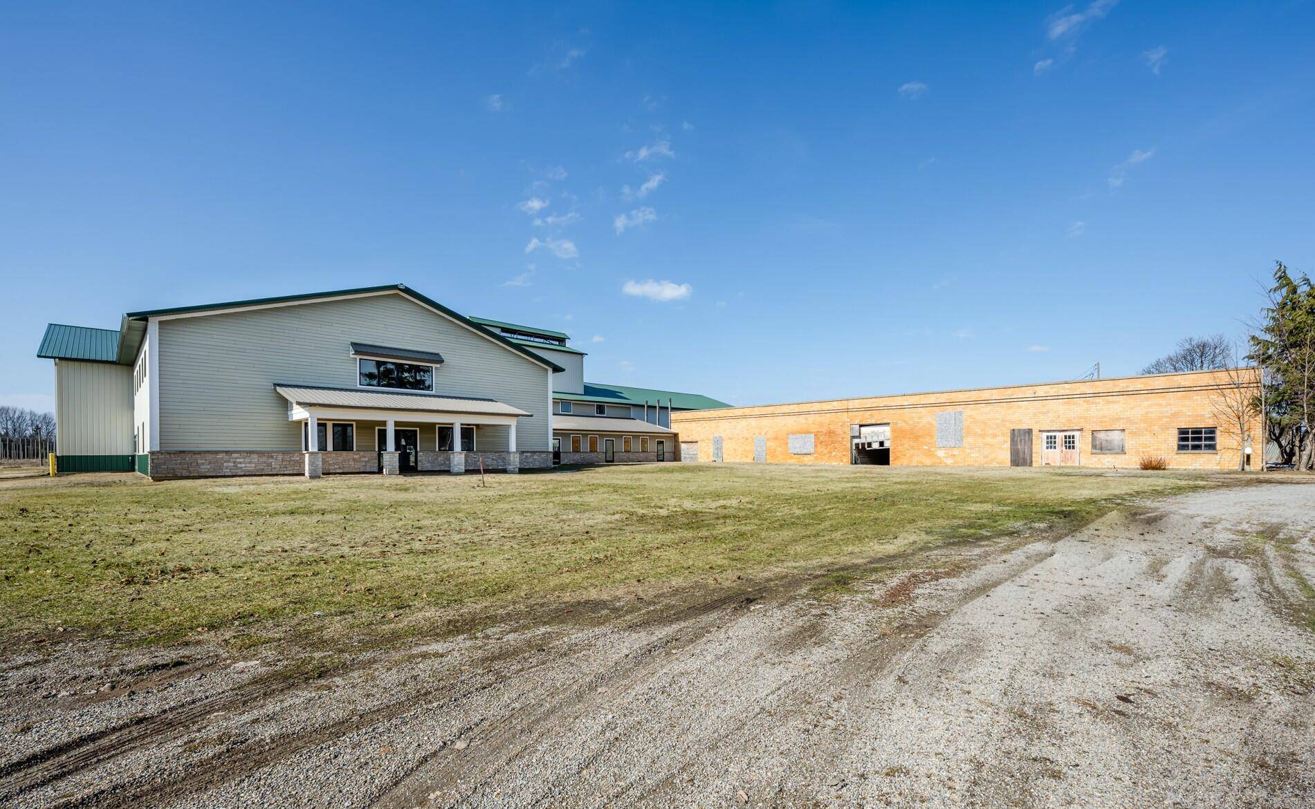 8924 Cleveland AVE, Baroda Twp, MI 49101