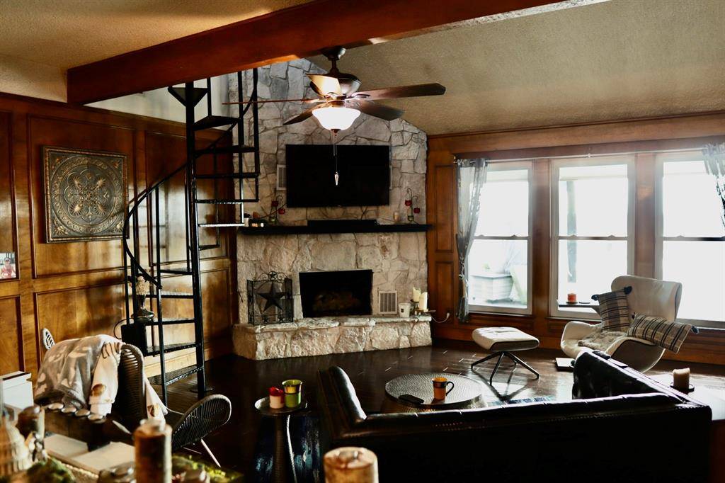 12 Cliff Drive, Mineral Wells, TX 76067