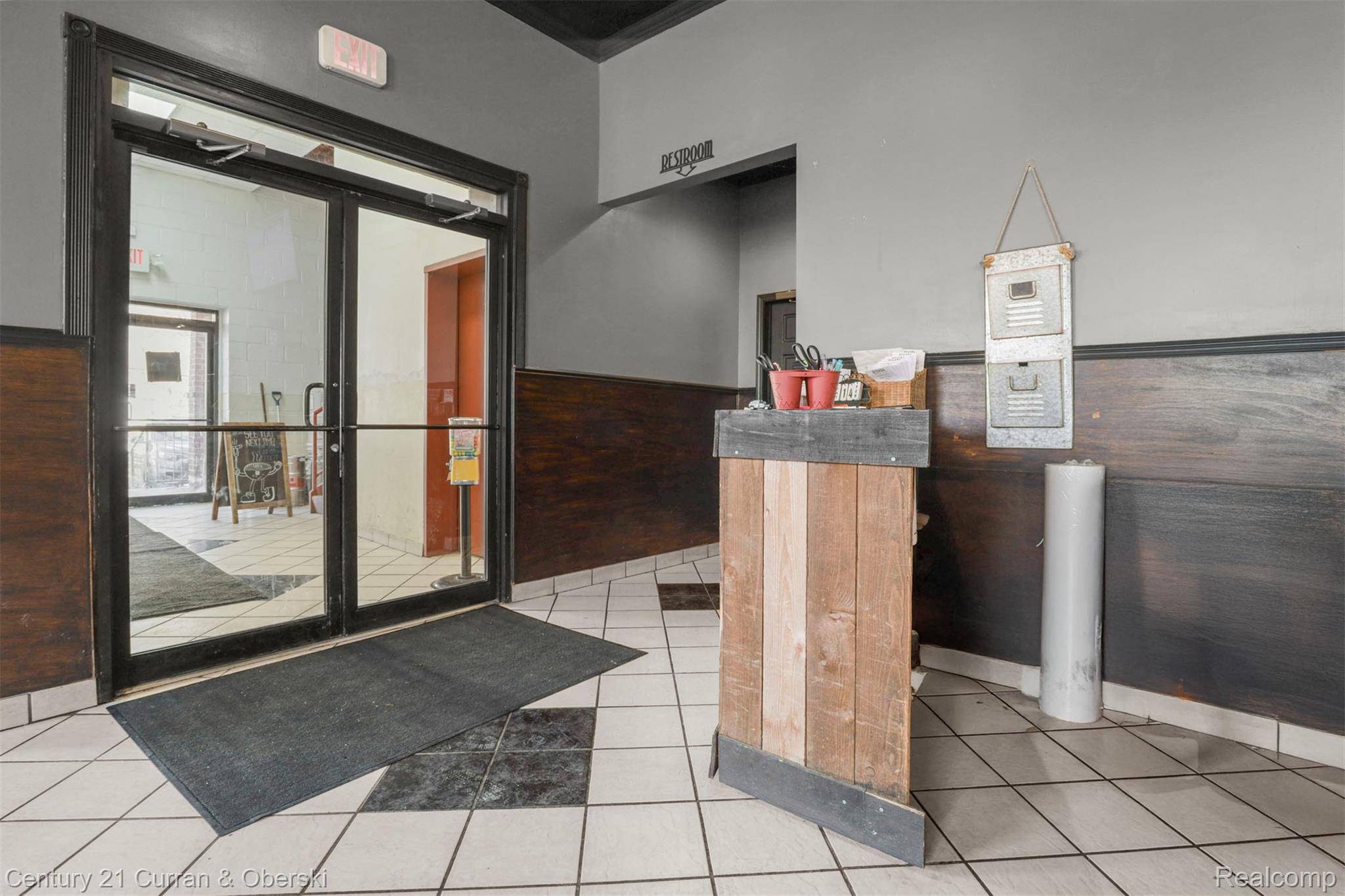 107 S Main ST, Almont Village, MI 48003