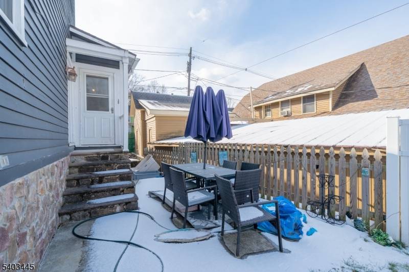 44 Main St, Califon Boro, NJ 07830