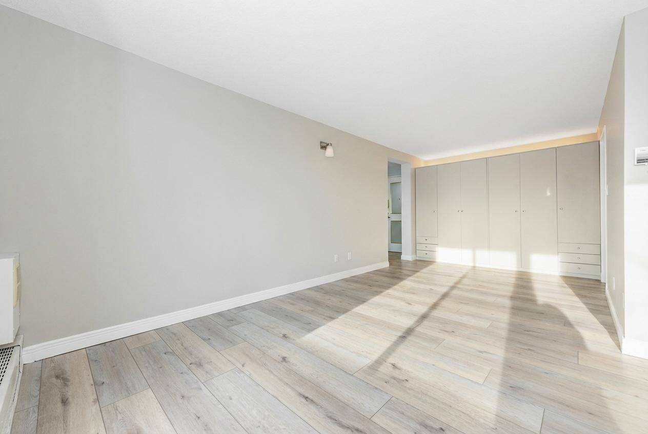 1505 Baseline RD #214, Belair Park - Copeland Park And Area, ON K2C 3L4