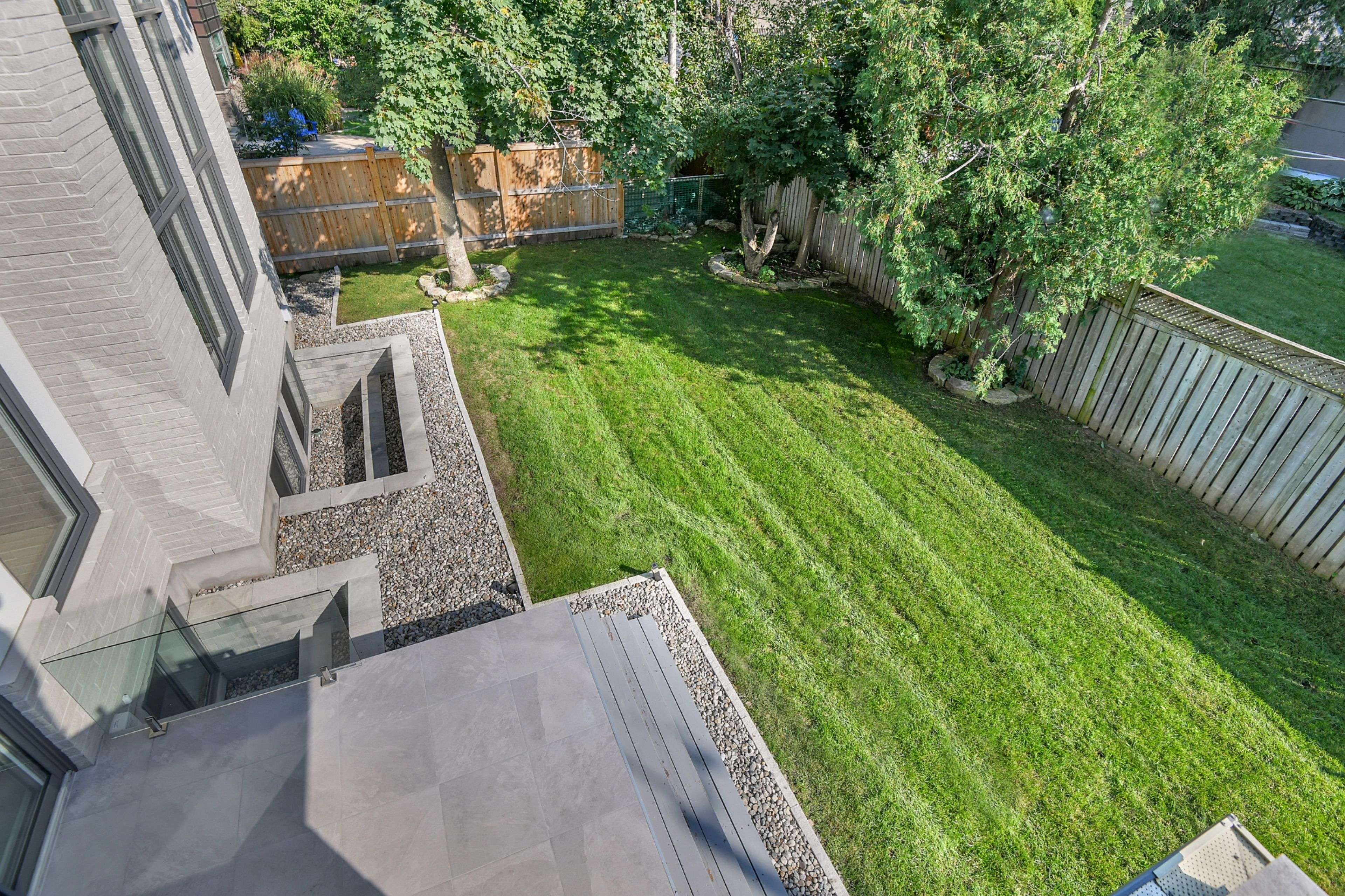 320 Crestview RD, Alta Vista And Area, ON K1H 5G6