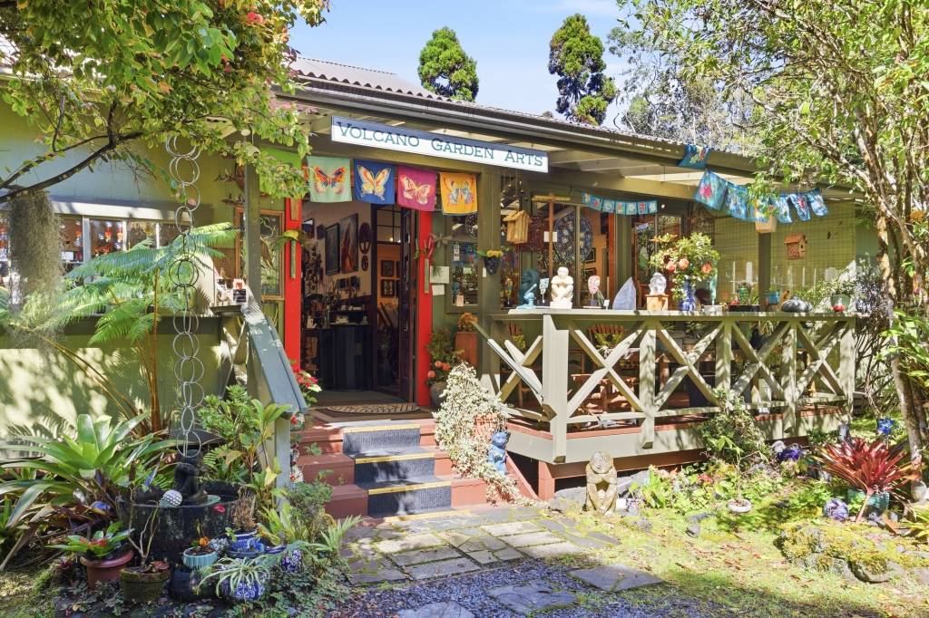 19-3834 OLD VOLCANO RD, Volcano, HI 96785