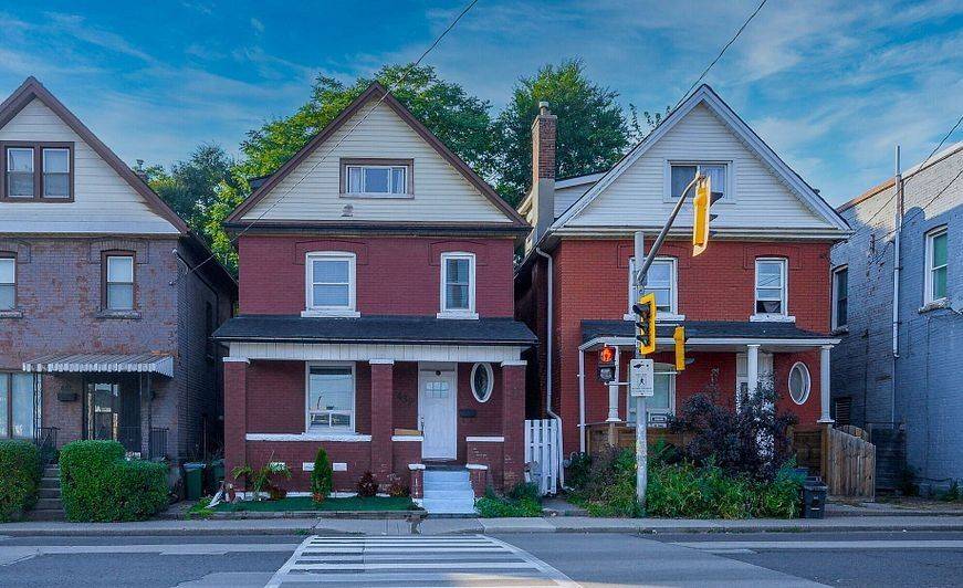 439 Wentworth ST N, Hamilton, ON L8L 5W6