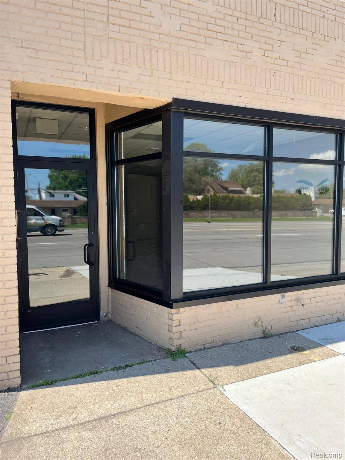 918 DIX RD, Lincoln Park, MI 48146