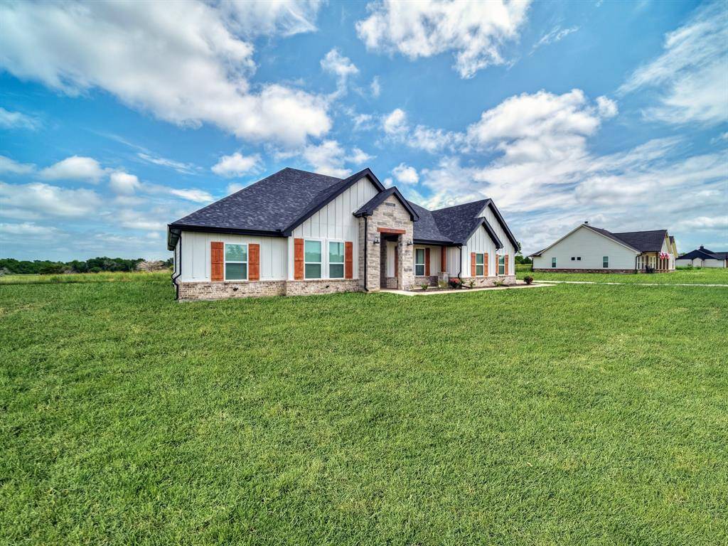 2544 W FM 1566, Celeste, TX 75423