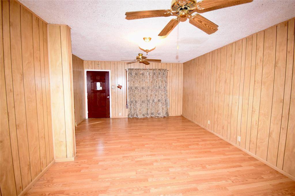 131 Nueva Drive, Brady, TX 76825