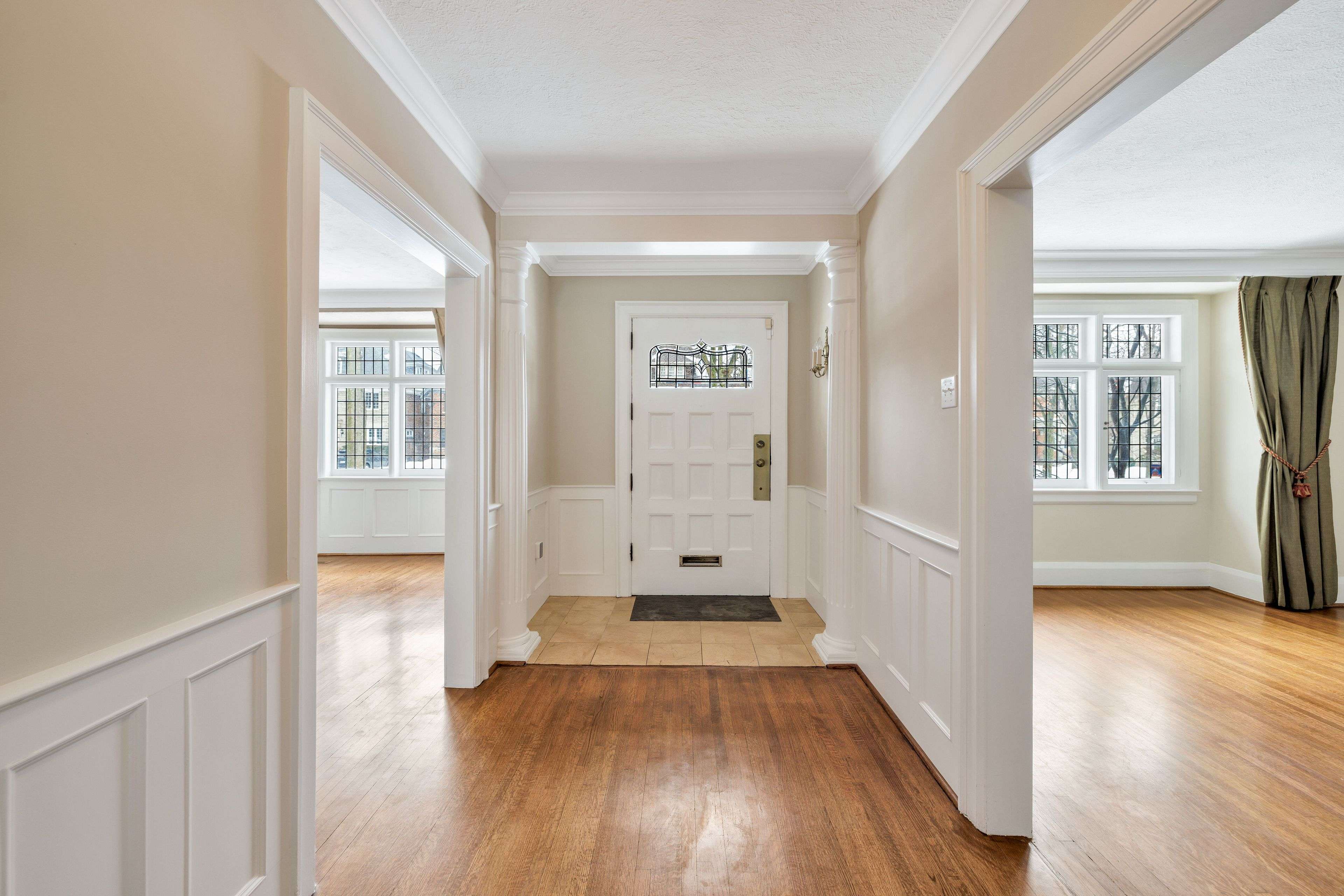 80 Douglas DR, Toronto C09, ON M4W 2B4