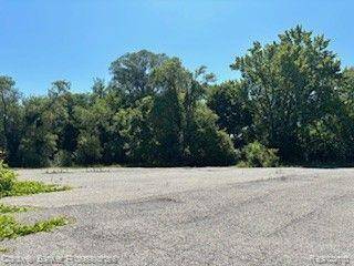 7585 BELLEVILLE RD, Van Buren Twp, MI 48111