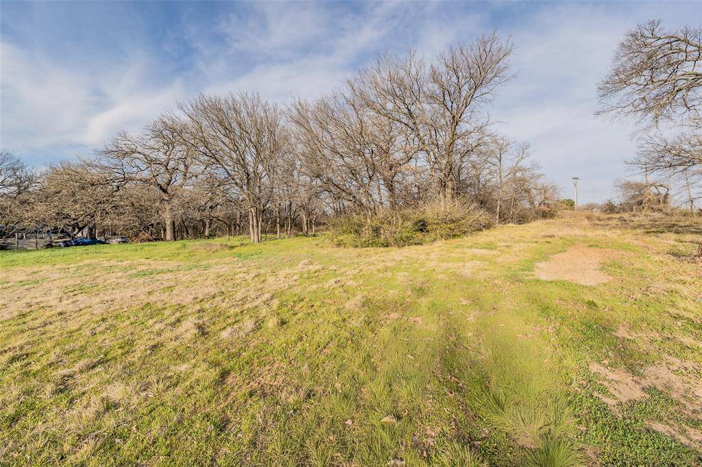 3117 W Division Street, Arlington, TX 76012