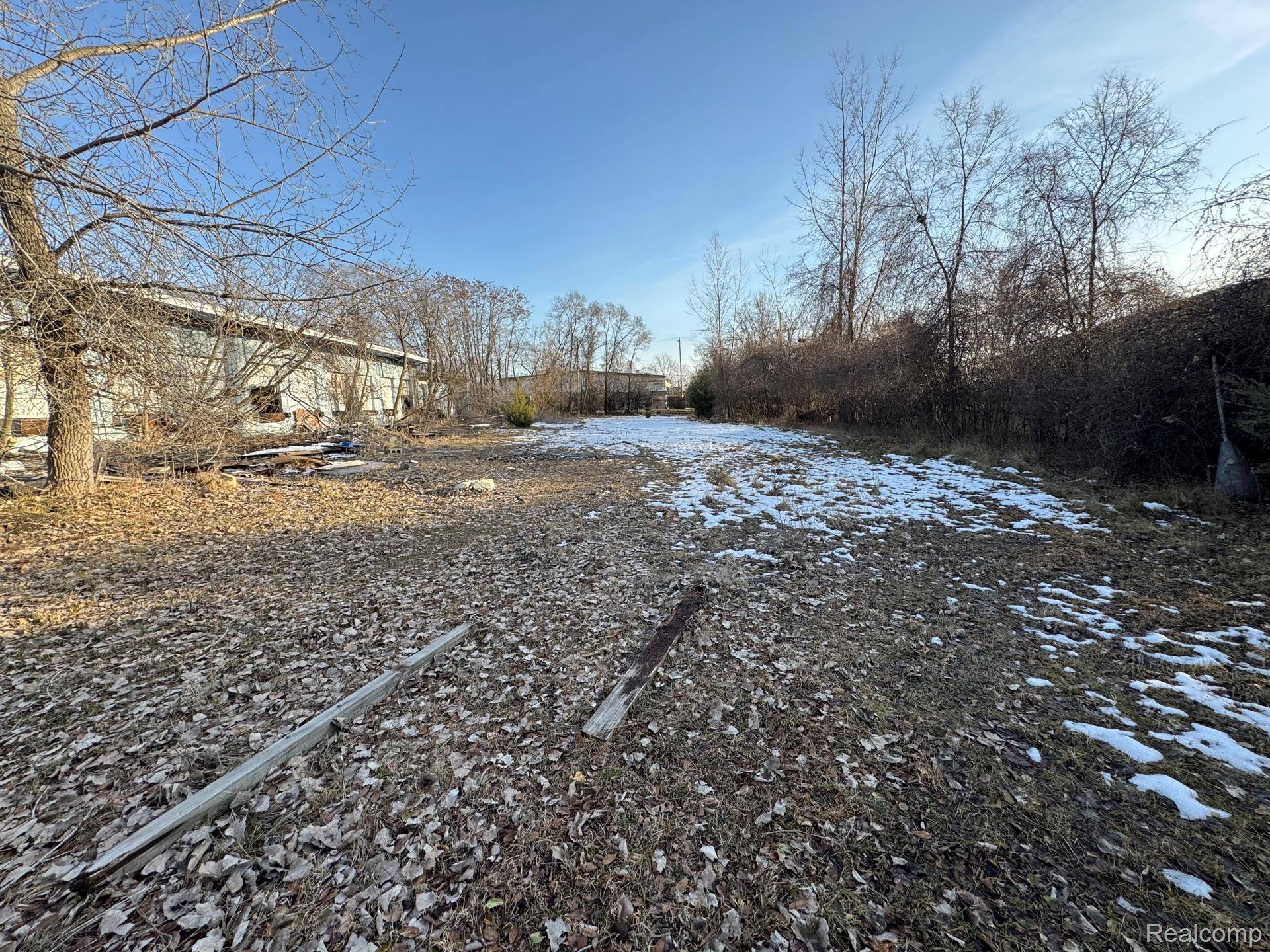 1221 N Niagara ST, Saginaw, MI 48602