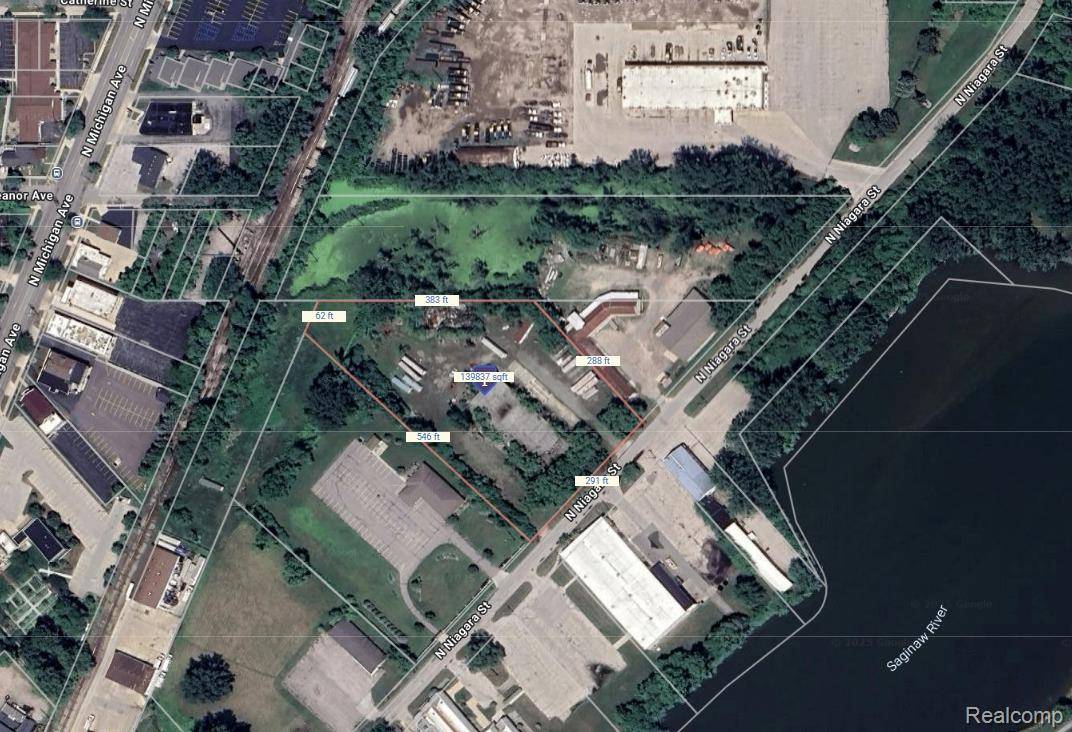 1221 N Niagara ST, Saginaw, MI 48602