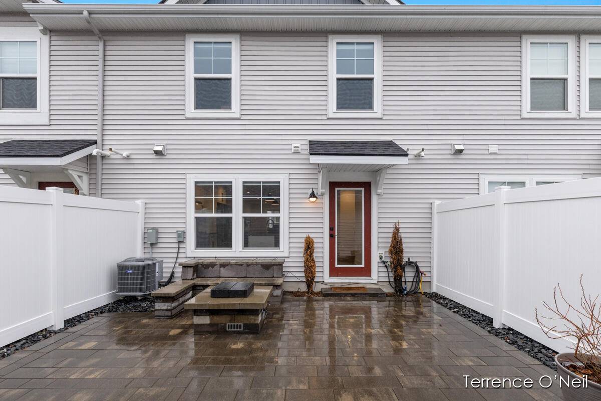 6738 Promenade ST NE, Cannon Twp, MI 49341