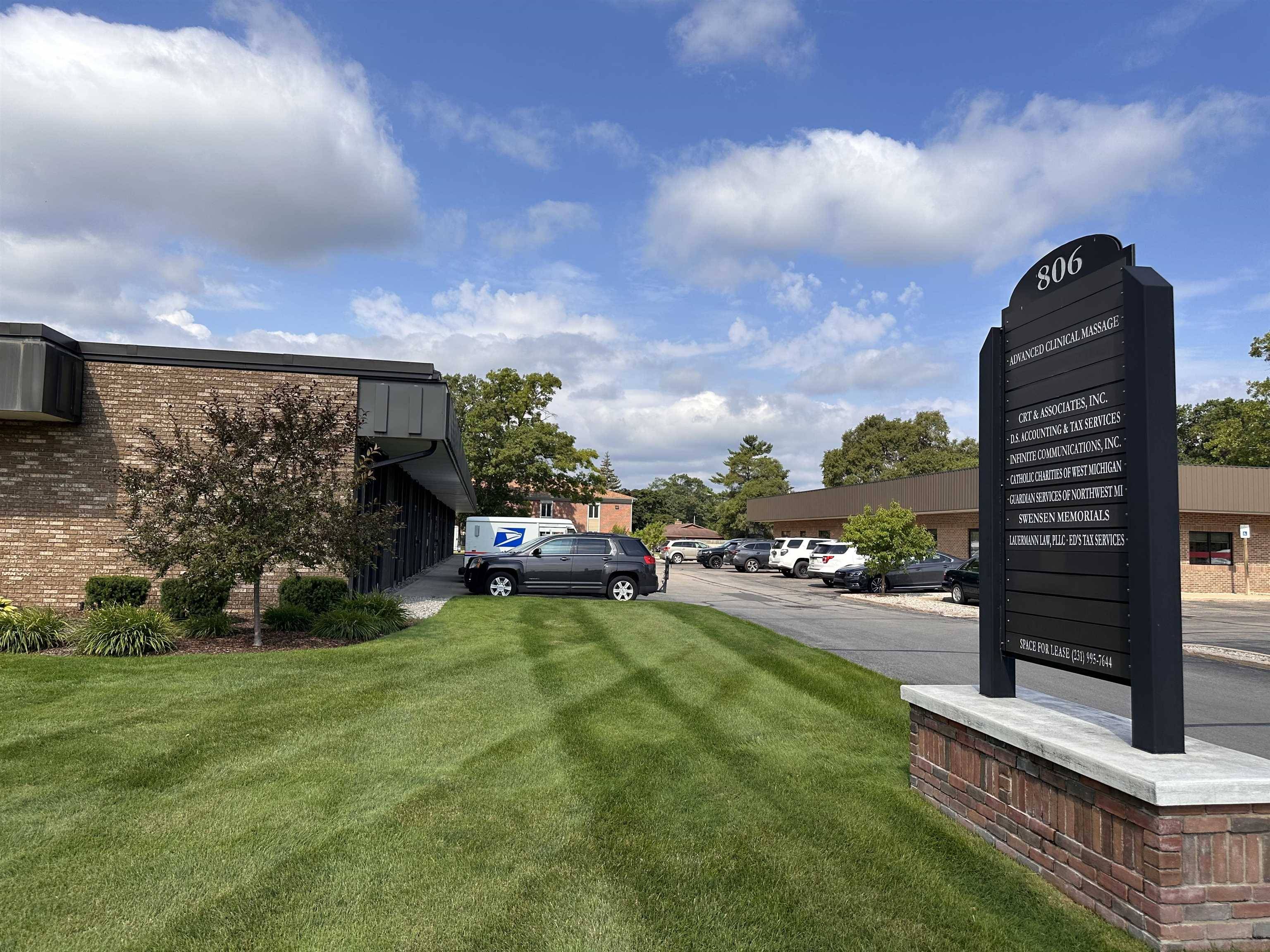 806 Hastings ST, Traverse City, MI 49686