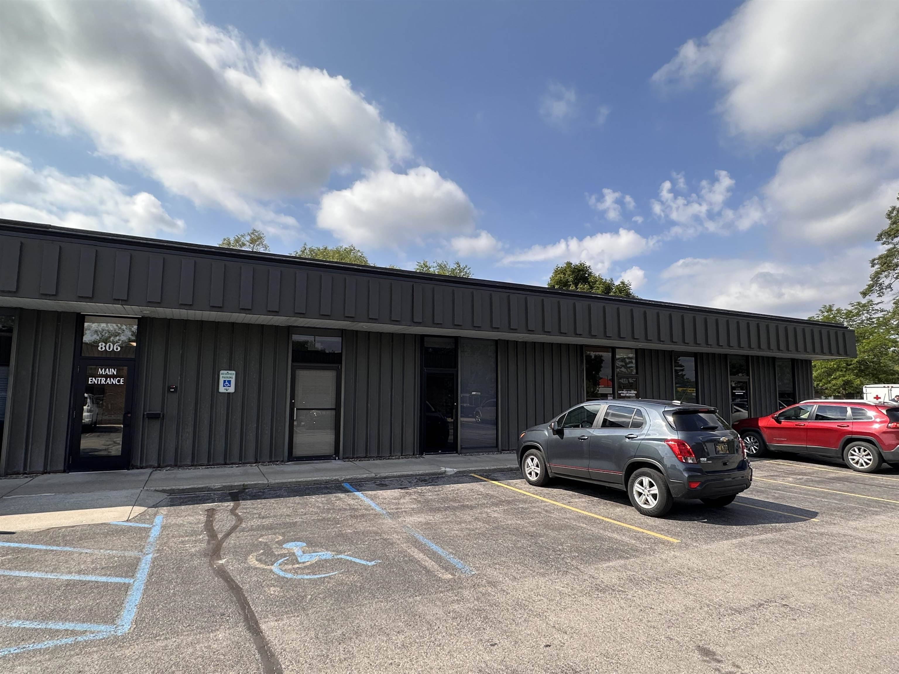 806 Hastings ST, Traverse City, MI 49686