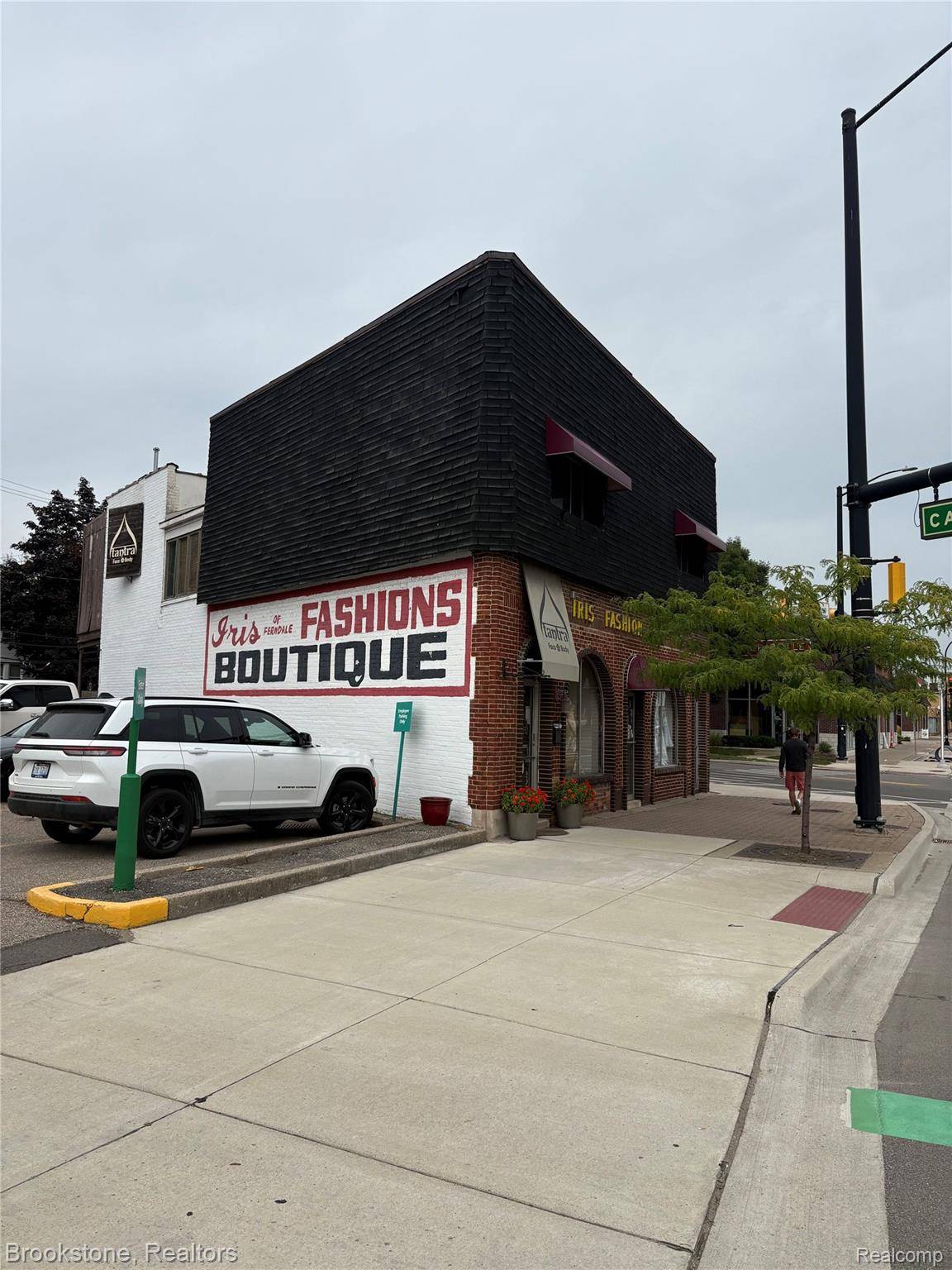 23059 Woodward AVE #1, Ferndale, MI 48220