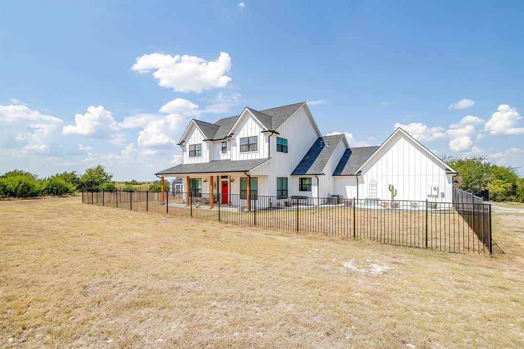 11783 W Fm 4, Godley, TX 76044
