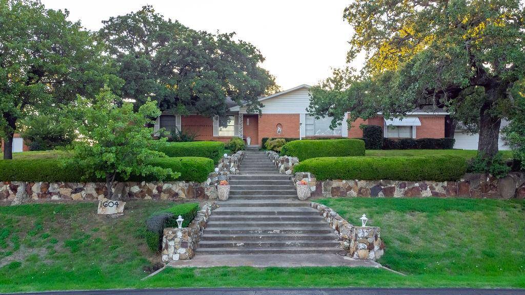 1604 N Haven Drive, Corinth, TX 76210