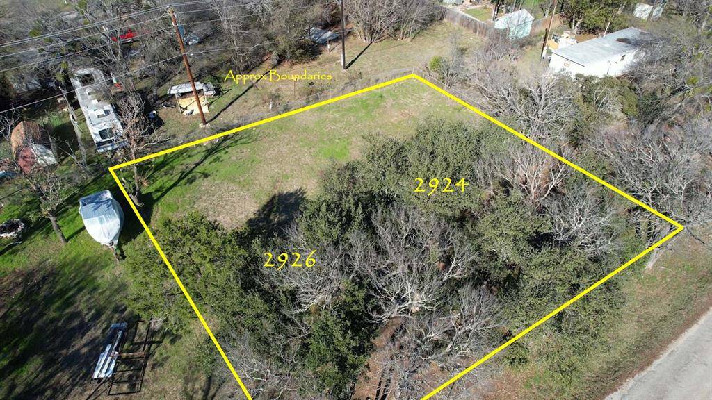 2924 Forest Park Drive, Granbury, TX 76048