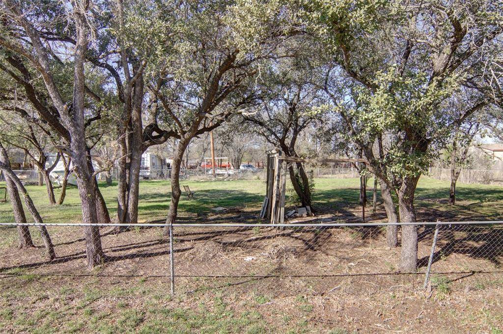2926 Forest Park Drive, Granbury, TX 76048