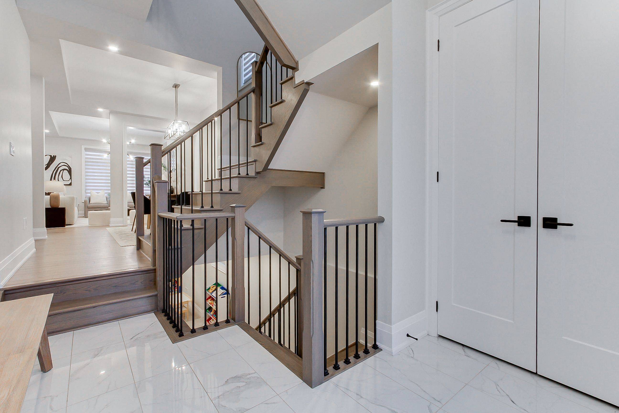 3379 Post RD, Oakville, ON L6H 0Z4