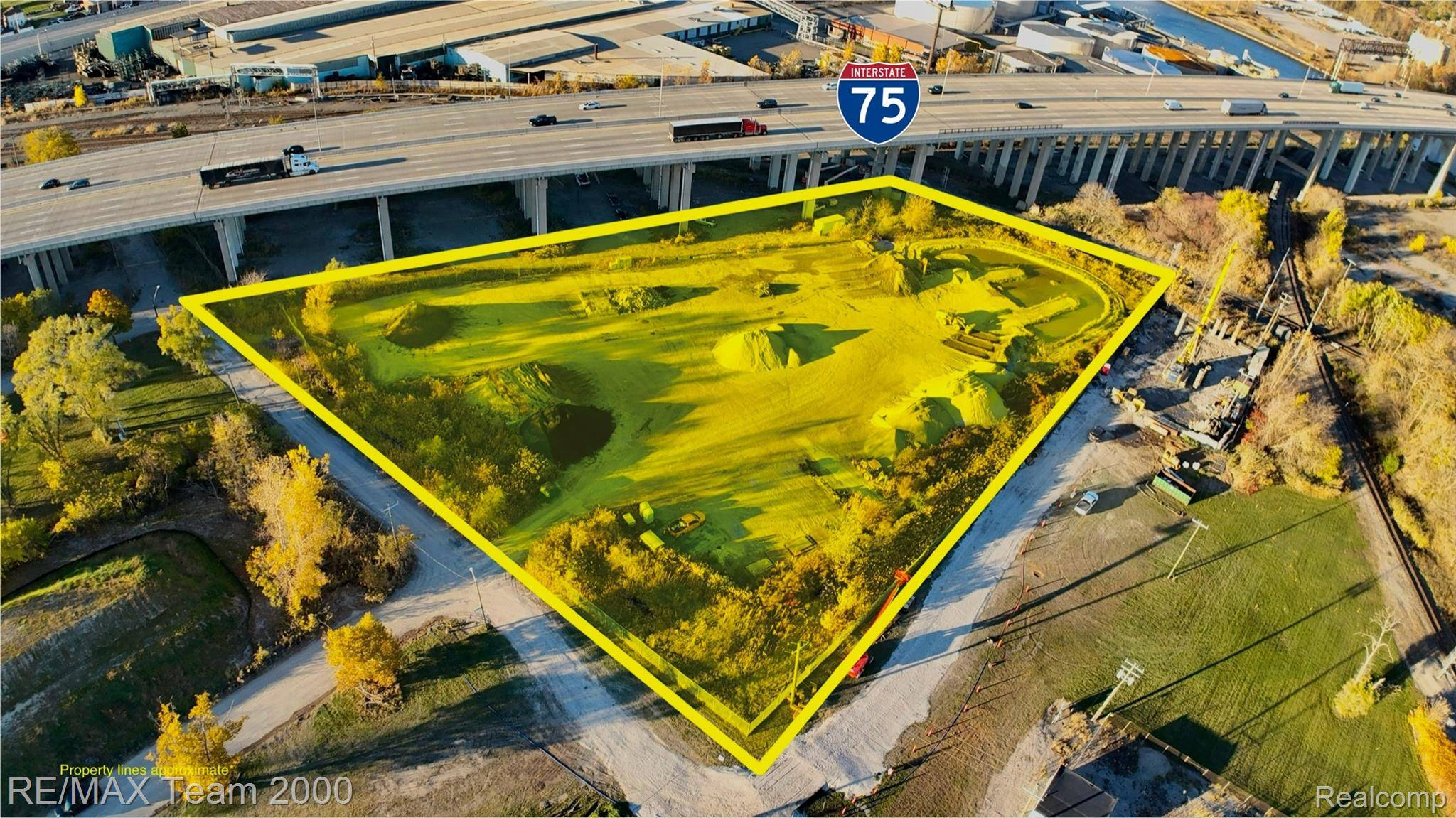 12501 Sanders ST, Detroit, MI 48217