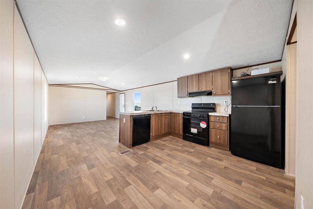 703 Sun Land Circle, Dawson, TX 76639