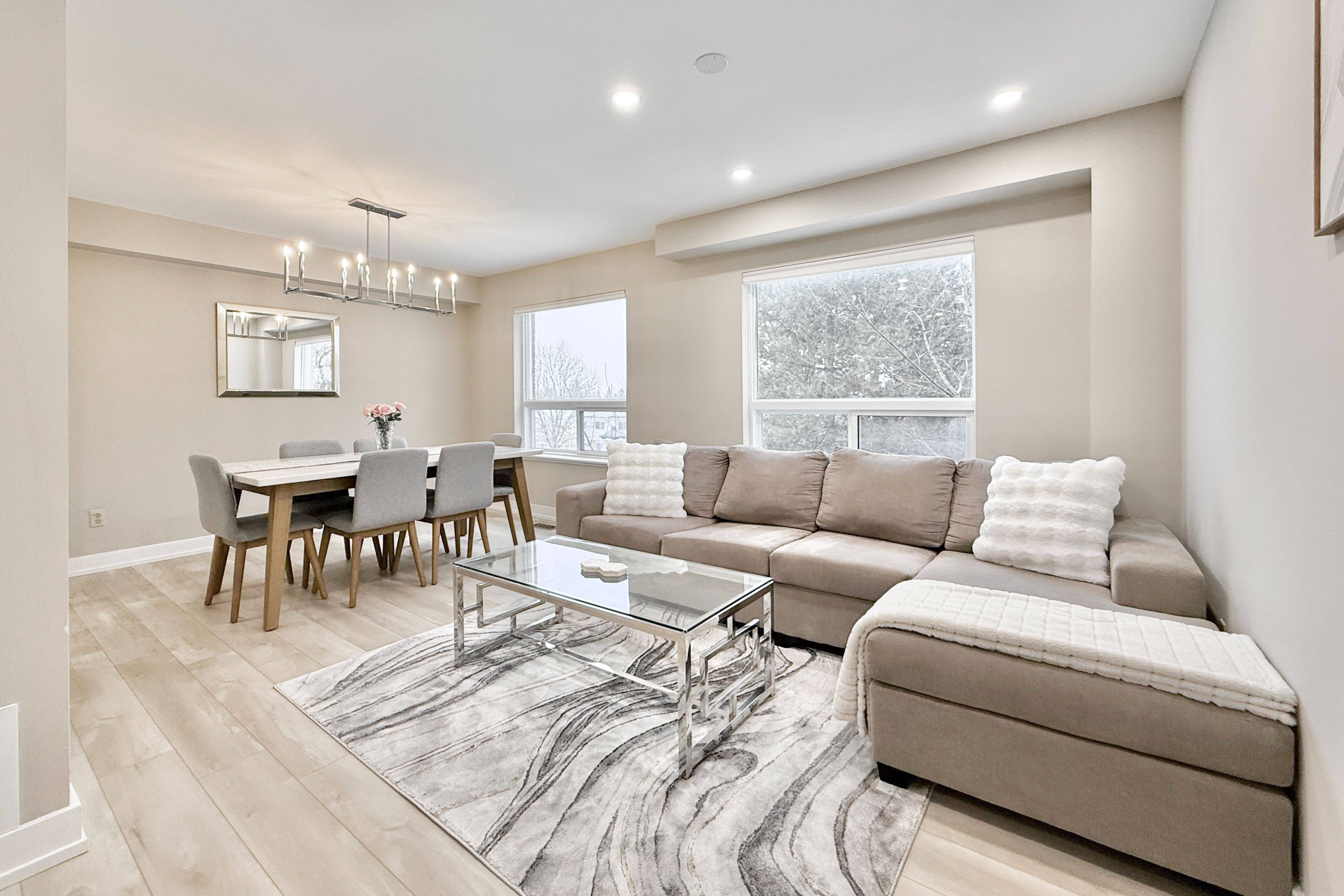 617 Gibney CRES, Newmarket, ON L3X 1Y3