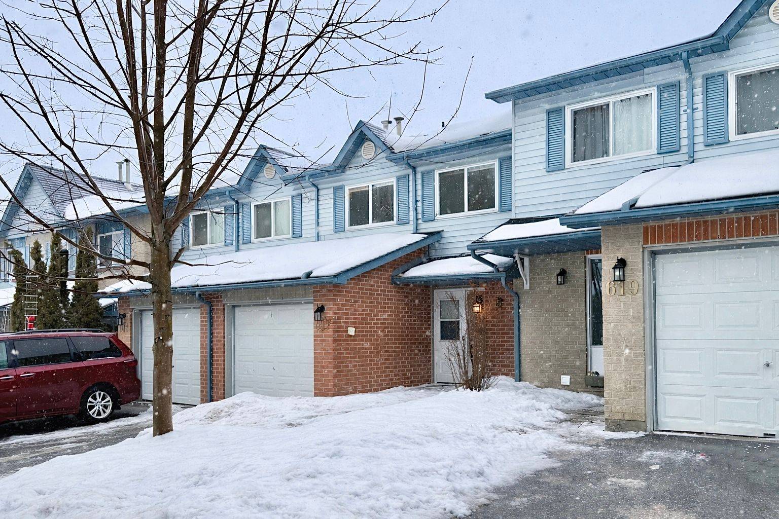 617 Gibney CRES, Newmarket, ON L3X 1Y3