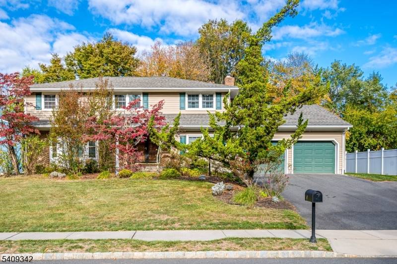 5 Woodmere Rd, North Brunswick Twp., NJ 08902