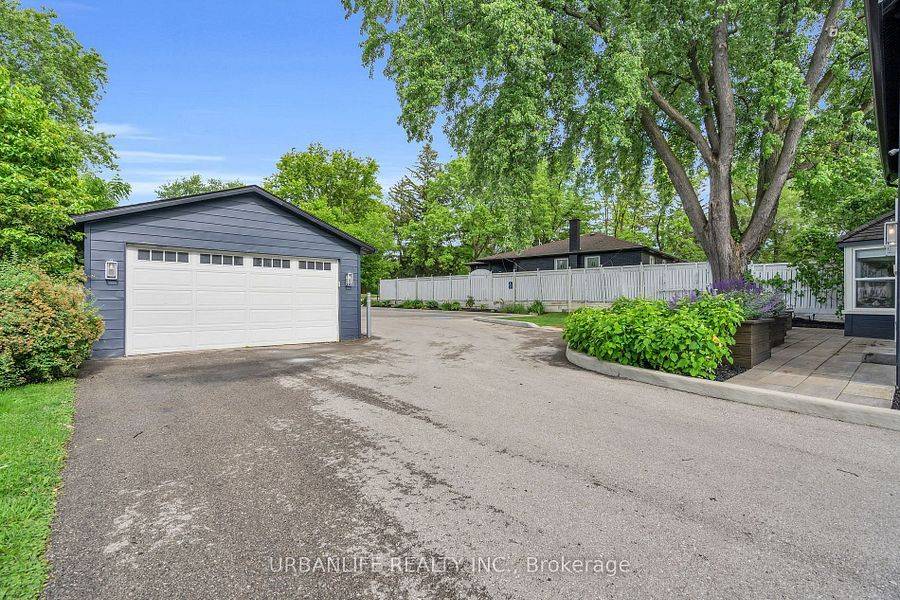 18967 Leslie ST, East Gwillimbury, ON L0G 1V0