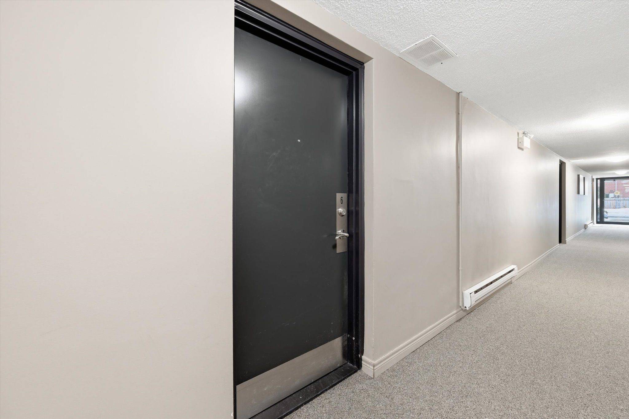 469 Claridge RD #6, Burlington, ON L7N 2S1