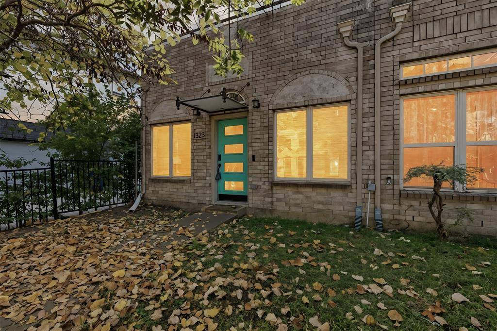 1823 S Ervay Street, Dallas, TX 75215