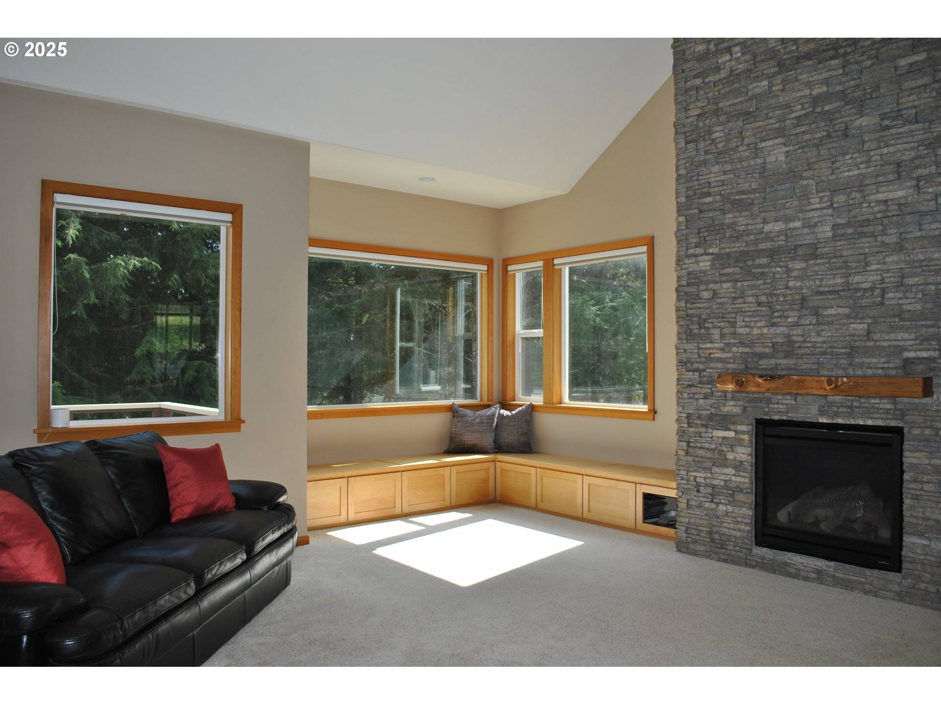 21626 GLAZE RD, Veneta, OR 97487